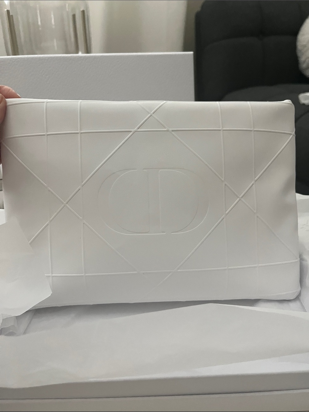 Authentic Dior White Quilted Embossed CD Clutch Pouch - Picture 3 of 8